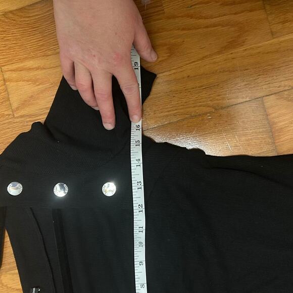 GUESS Black Button-Detail Women's Top Medium - Picture 4 of 4